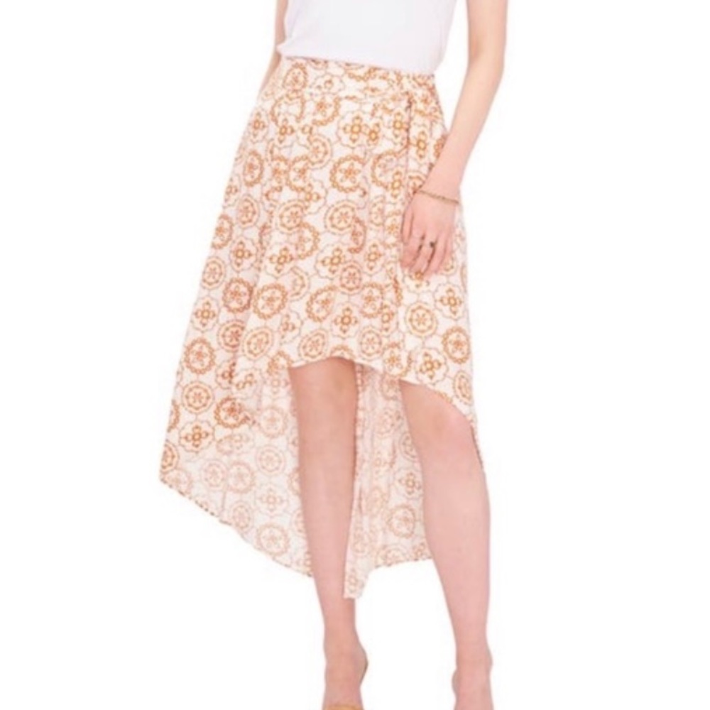 Vince Camuto size small tan print skirt high low maxi skirt NWT